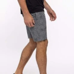 TravisMathew Men's Splash Zone Shorts 2023 -golf travismathew mens splash zone shorts 2023 138882 c 3